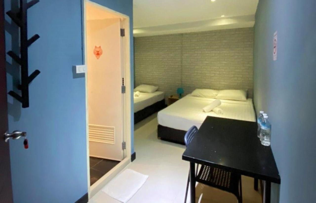 The Little Pig Sukhumvit Hotel Банкок Екстериор снимка
