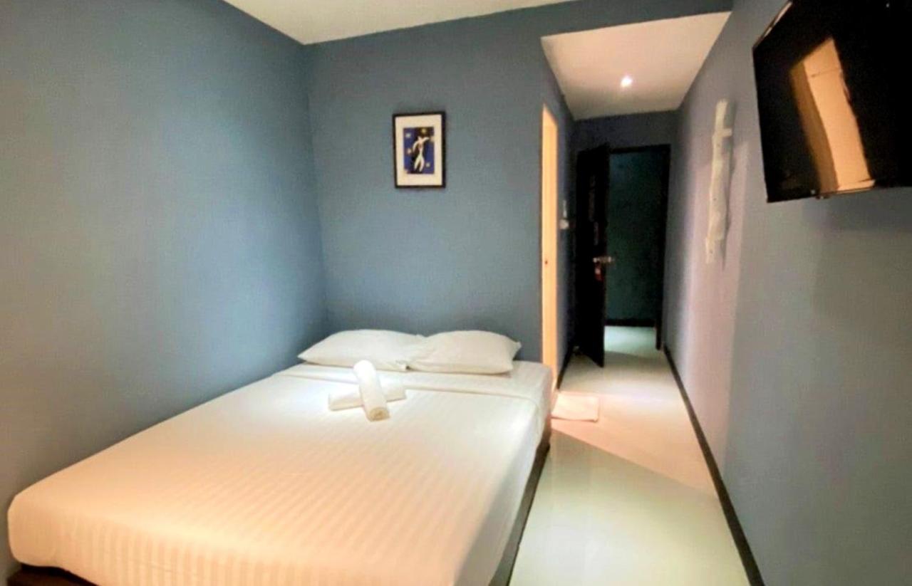 The Little Pig Sukhumvit Hotel Банкок Екстериор снимка