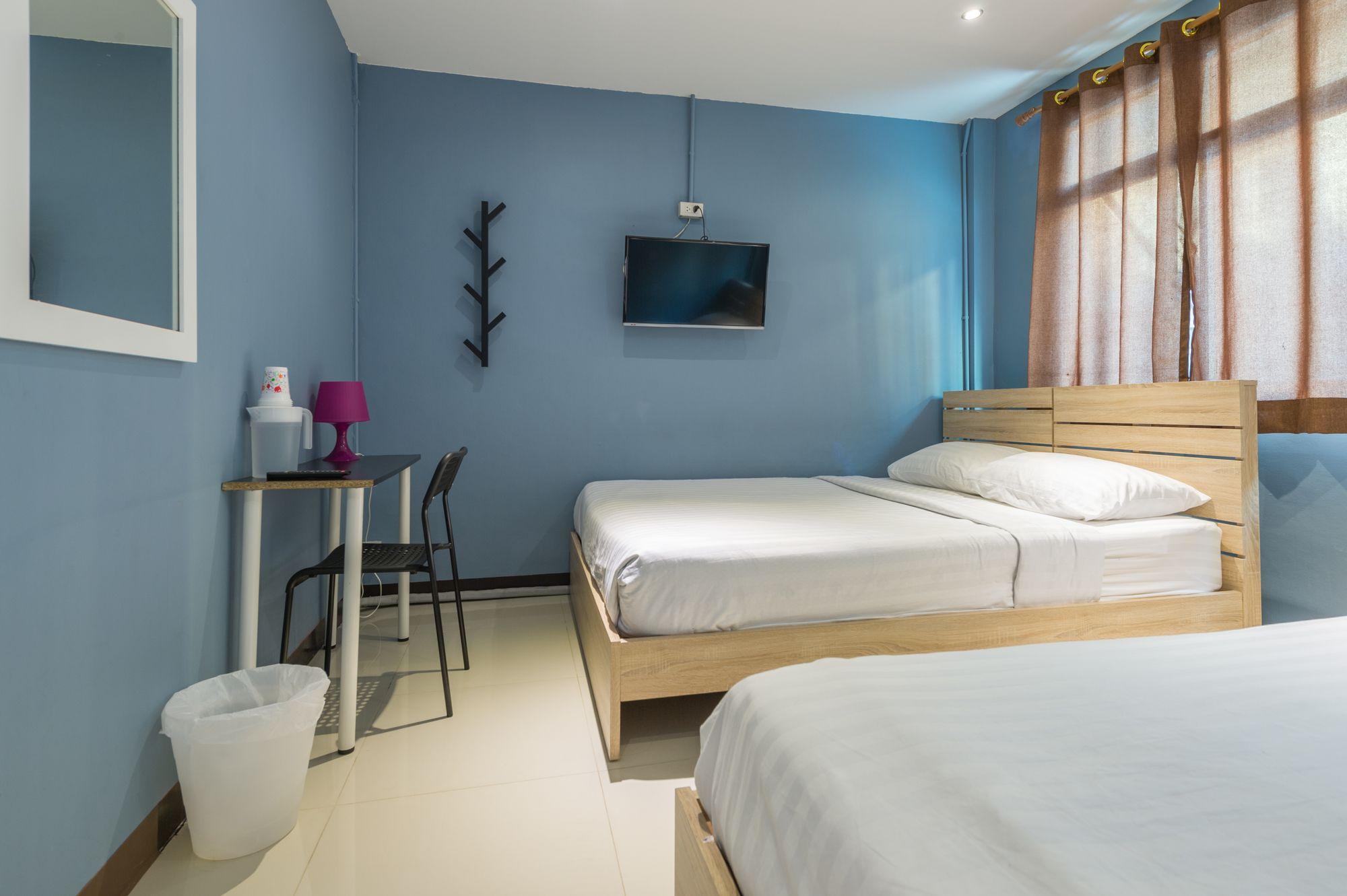 The Little Pig Sukhumvit Hotel Банкок Екстериор снимка
