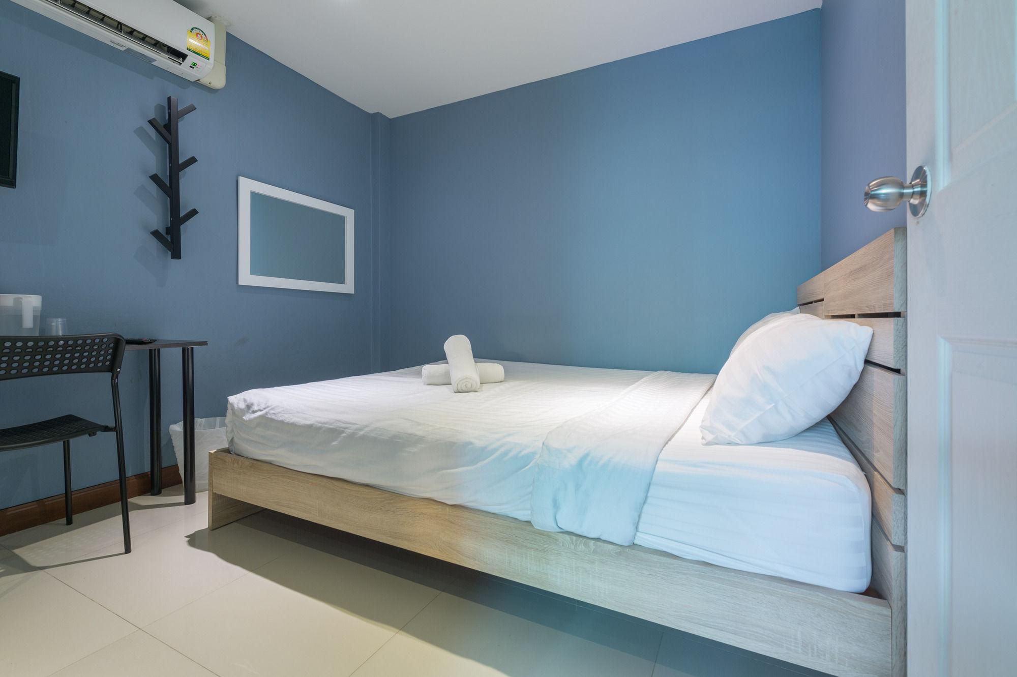 The Little Pig Sukhumvit Hotel Банкок Екстериор снимка