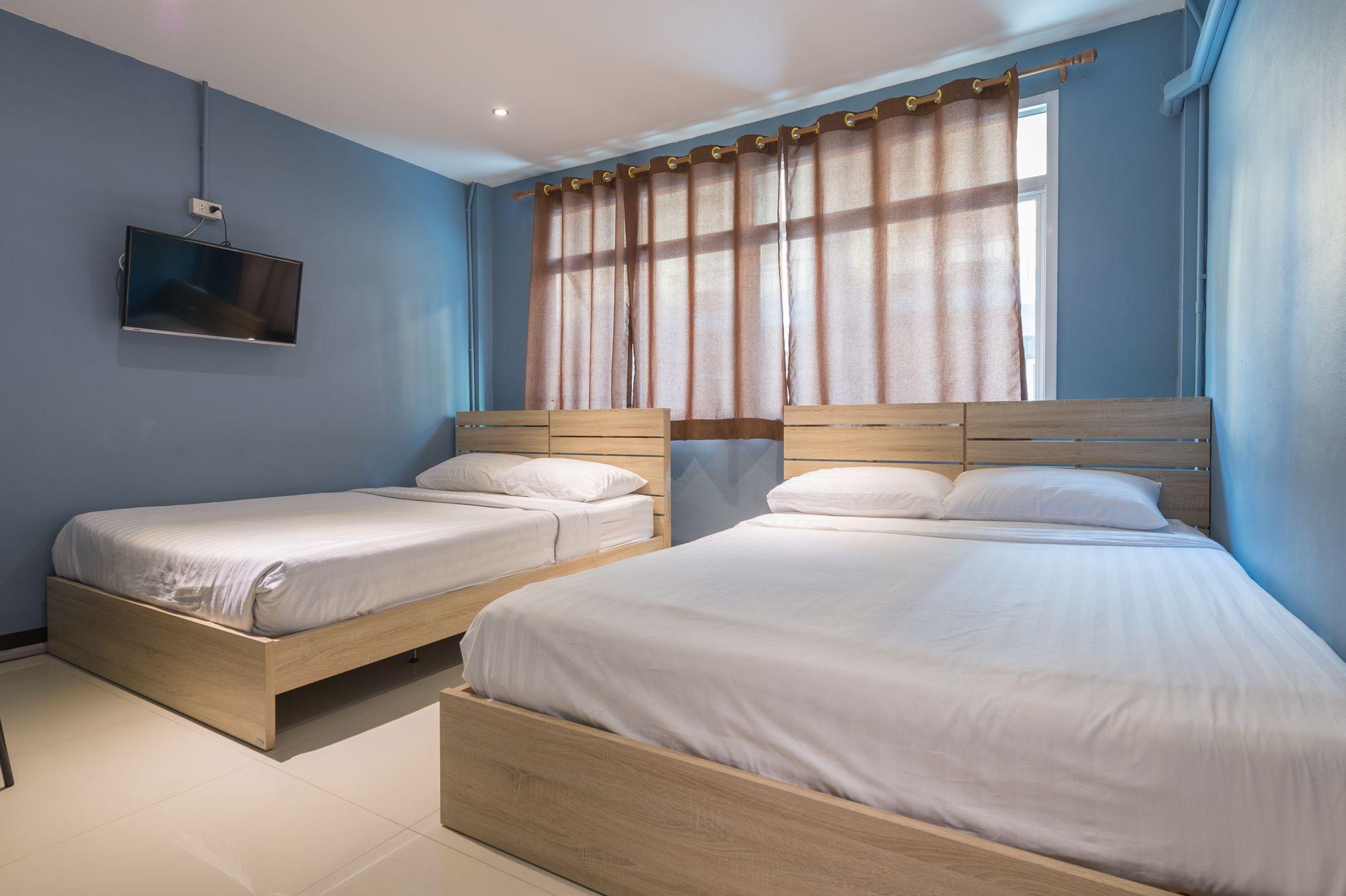The Little Pig Sukhumvit Hotel Банкок Екстериор снимка