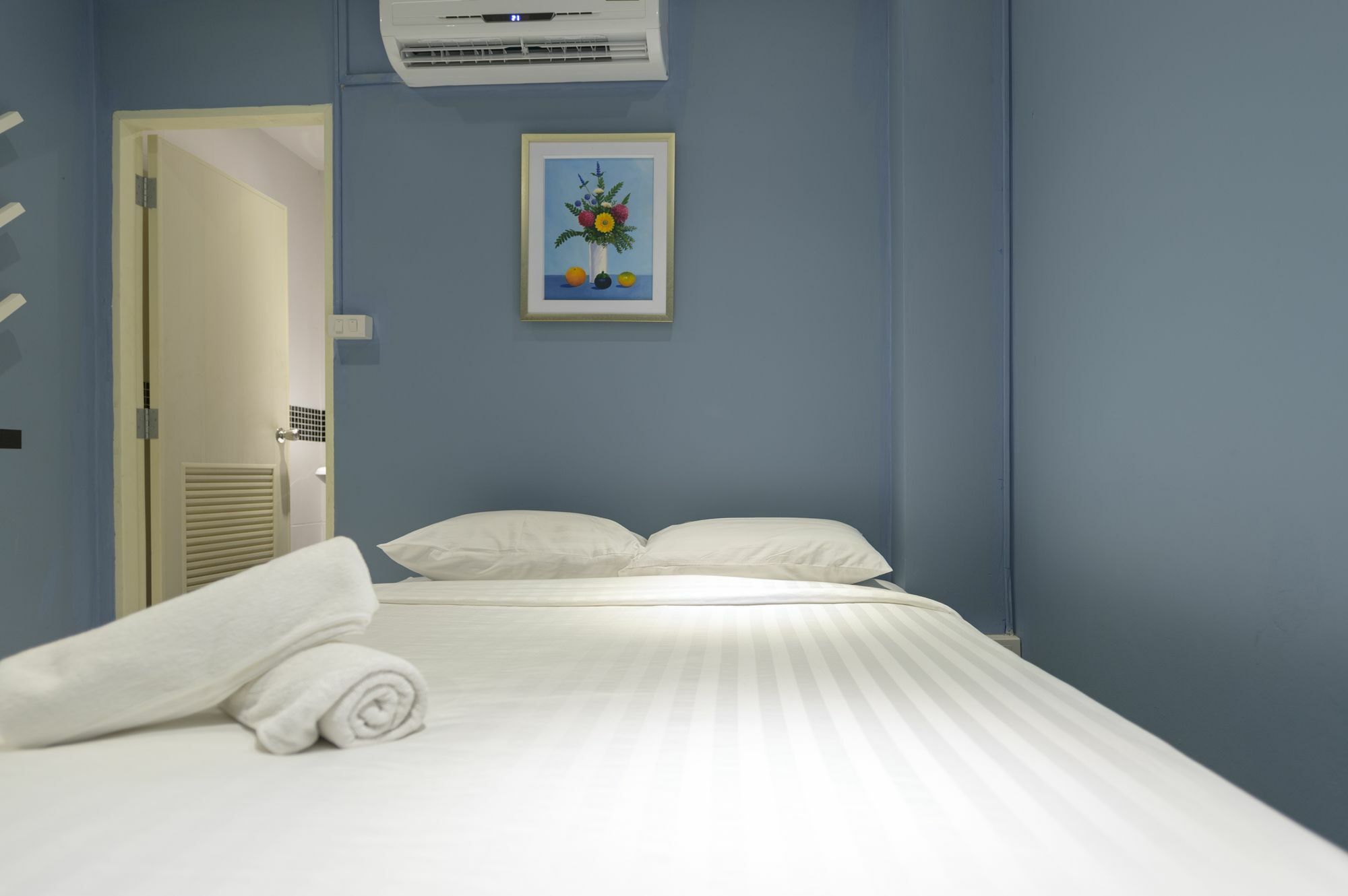 The Little Pig Sukhumvit Hotel Банкок Екстериор снимка