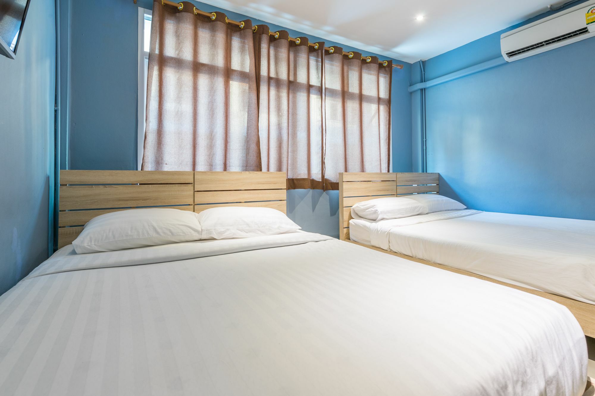 The Little Pig Sukhumvit Hotel Банкок Екстериор снимка