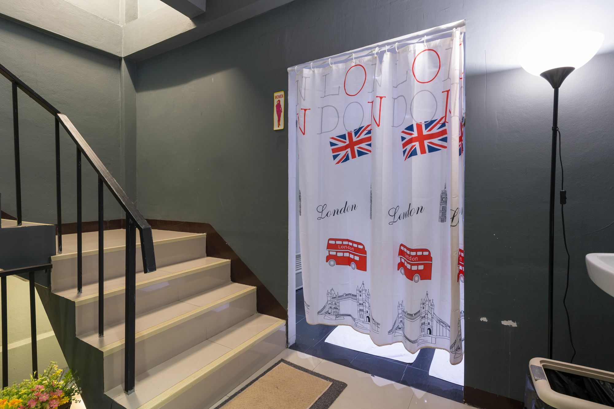 The Little Pig Sukhumvit Hotel Банкок Екстериор снимка