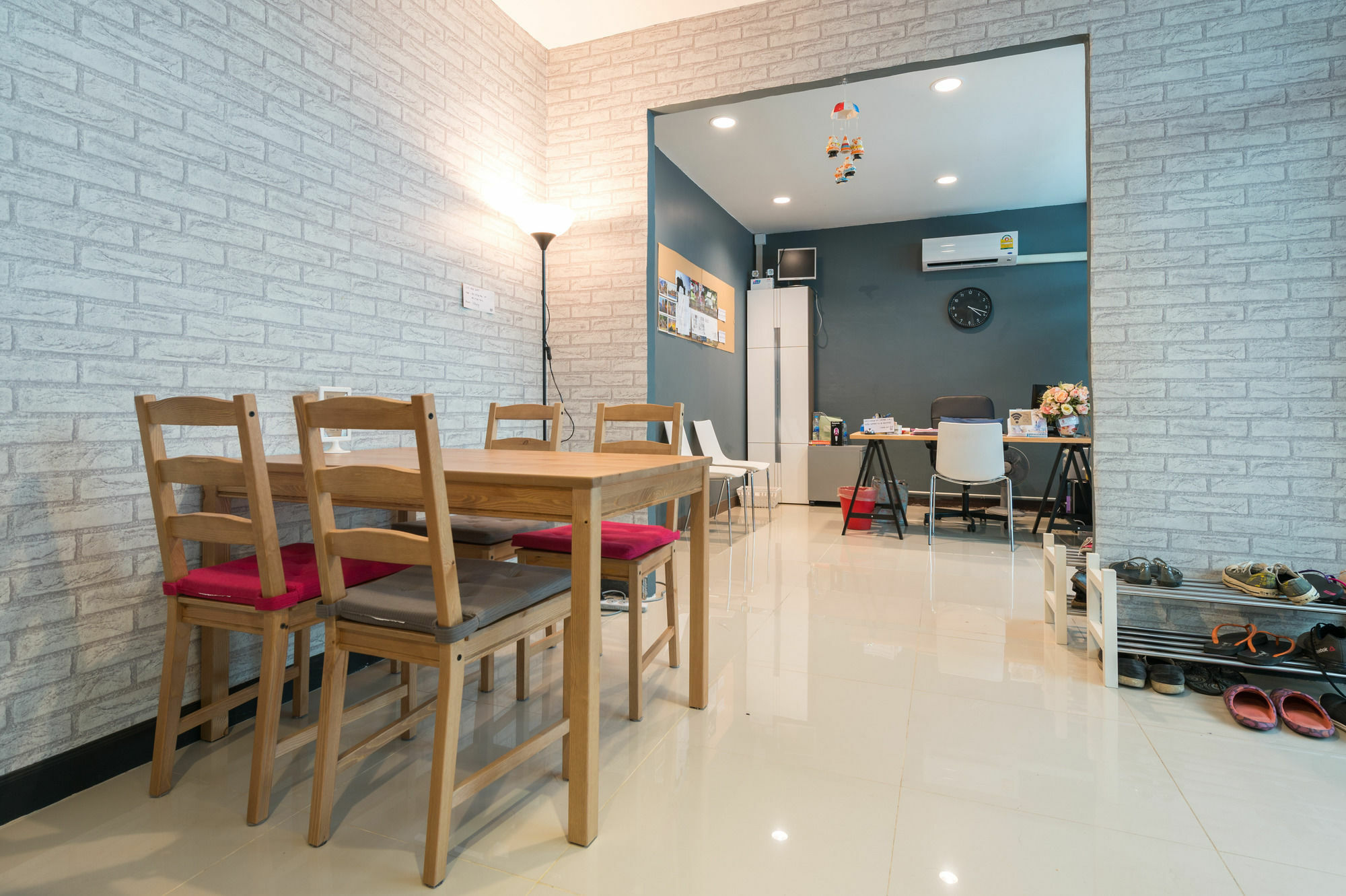 The Little Pig Sukhumvit Hotel Банкок Екстериор снимка