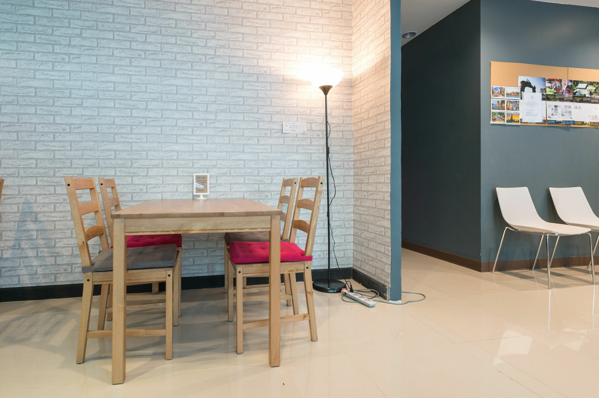 The Little Pig Sukhumvit Hotel Банкок Екстериор снимка